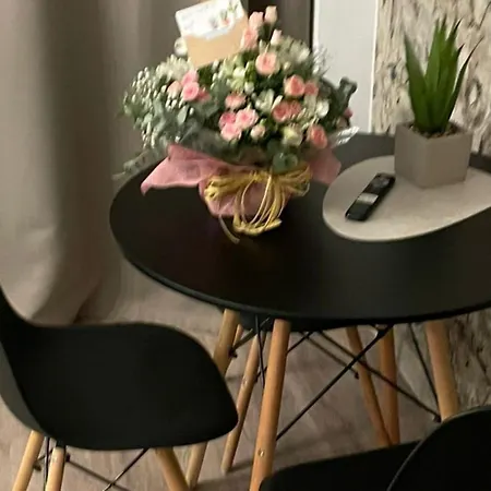 Inter2: New Self-check-in With Garage Apartment *