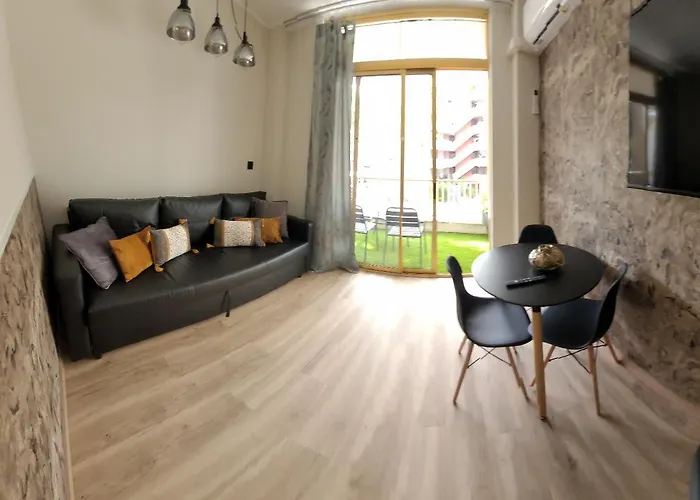 A Estrenar Preciosos Inter2, New Ln 12 Months Open! Self Check In! Reserva Garaje! 4* 살루