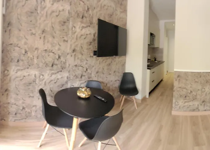 A Estrenar Preciosos Inter2, New Ln 12 Months Open! Self Check In! Reserva Garaje! 아파트 살루