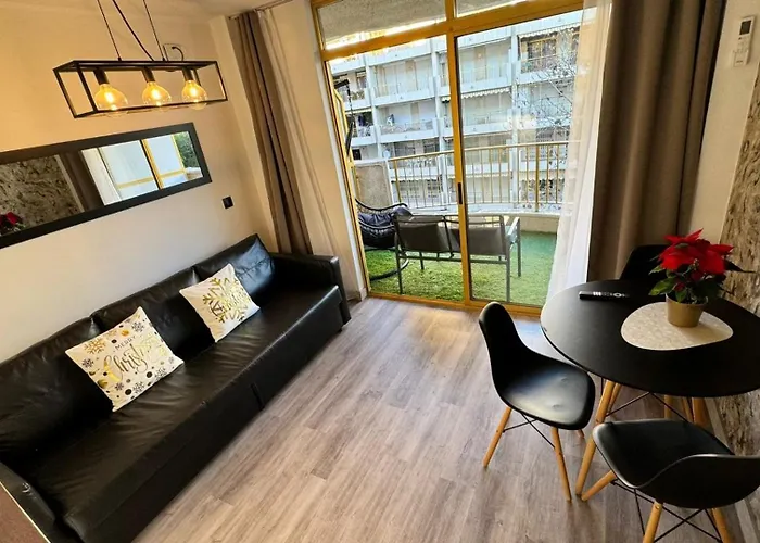 A Estrenar Preciosos Inter2, New Ln 12 Months Open! Self Check In! Reserva Garaje! 아파트 살루